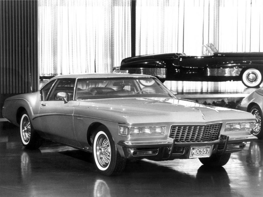 Buick Riviera Silver Arrow III Concept Car 1972 года  (фото 2 из 5)
